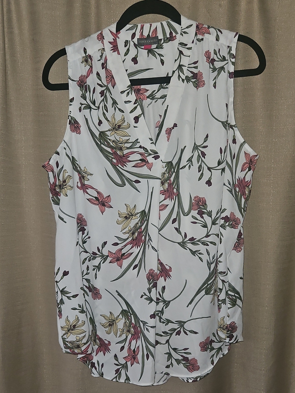 EUC Vince Camuto Top